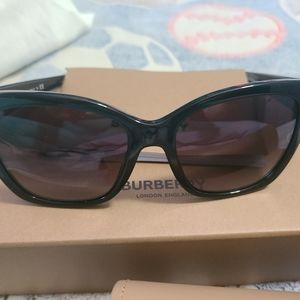 burberry sunglass